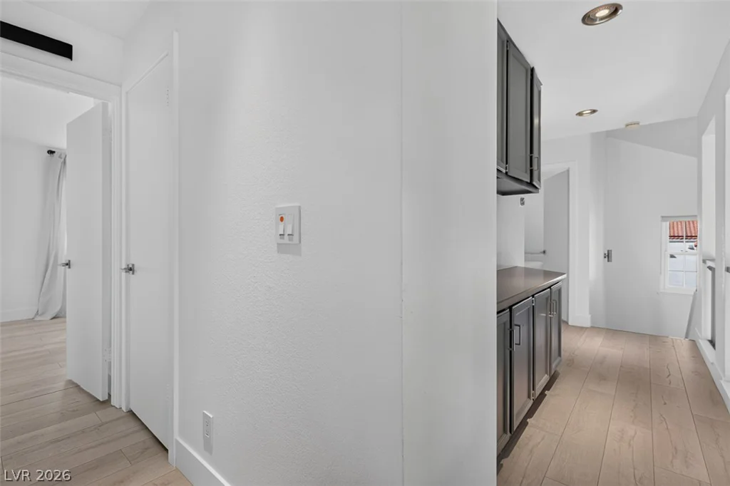 3320 Canyon Lake, Las Vegas, NV 89117