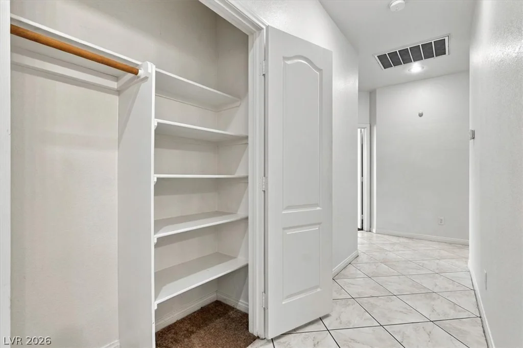 1017 Pearl Peak, Las Vegas, NV 89110