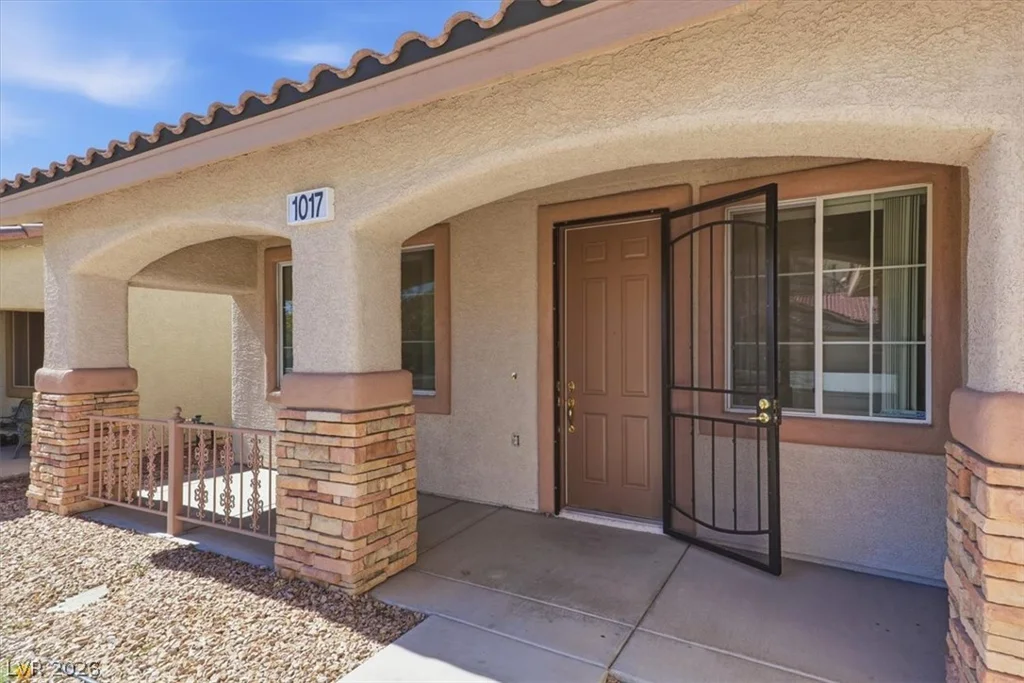 1017 Pearl Peak, Las Vegas, NV 89110