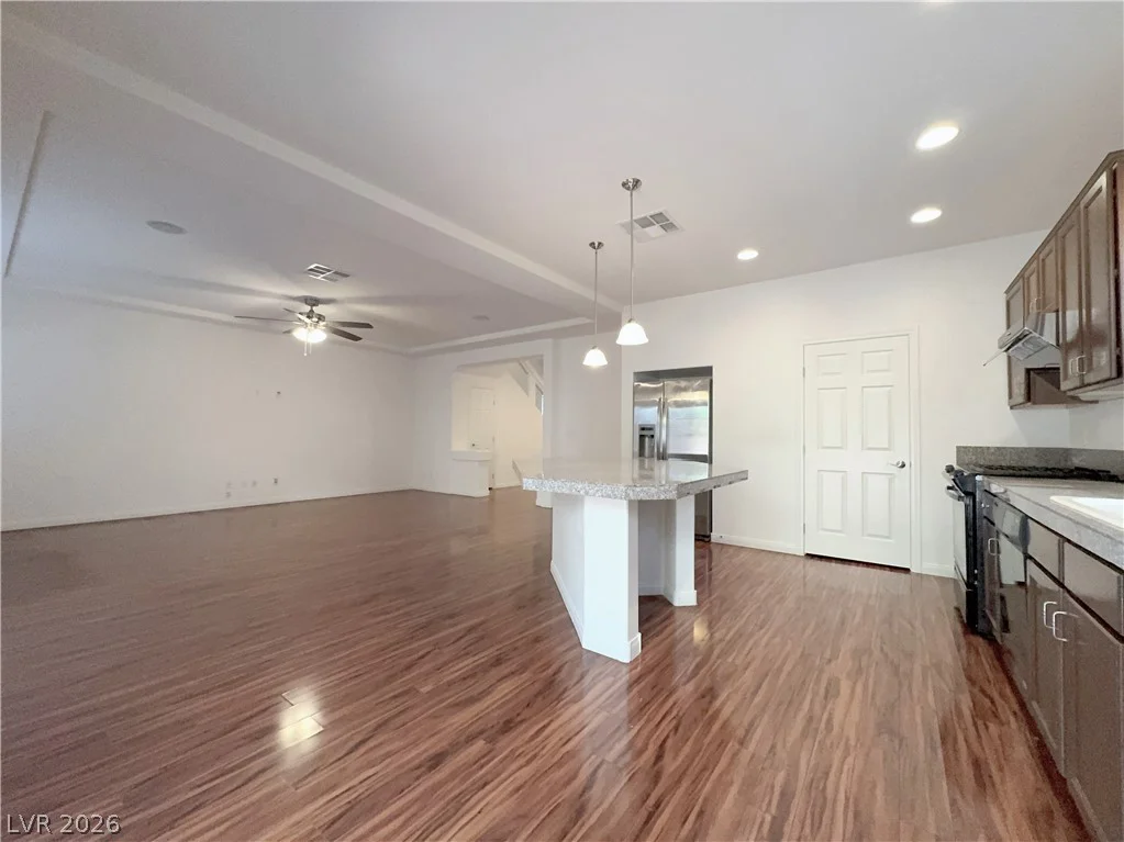 9852 Giant Steps, Las Vegas, NV 89141