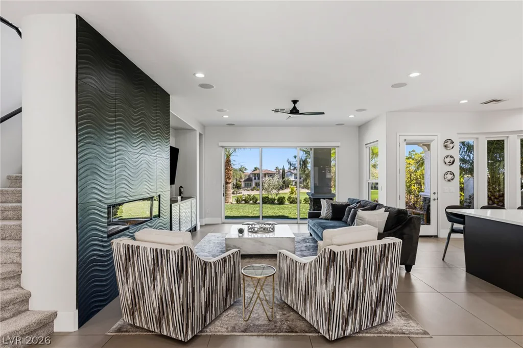 2042 Country Cove, Las Vegas, NV 89135