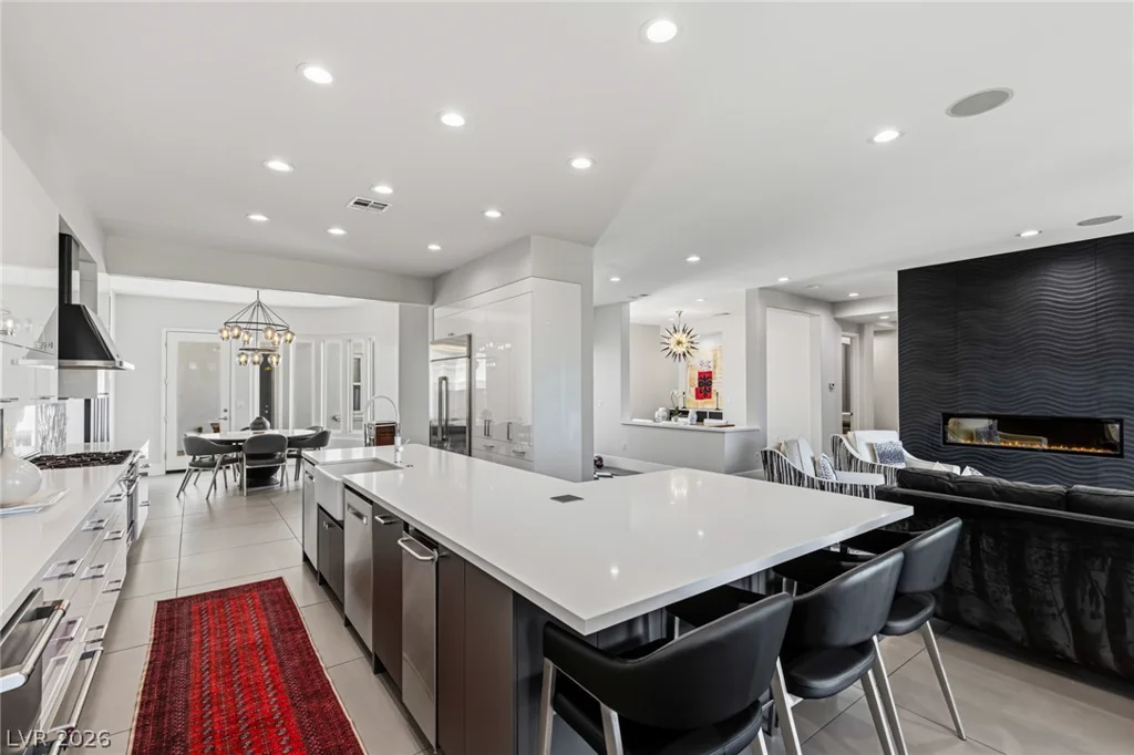 2042 Country Cove, Las Vegas, NV 89135
