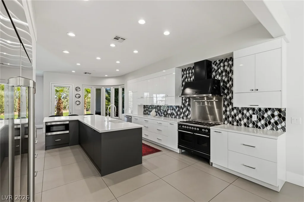 2042 Country Cove, Las Vegas, NV 89135