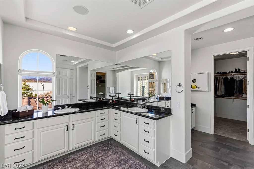 2042 Country Cove, Las Vegas, NV 89135