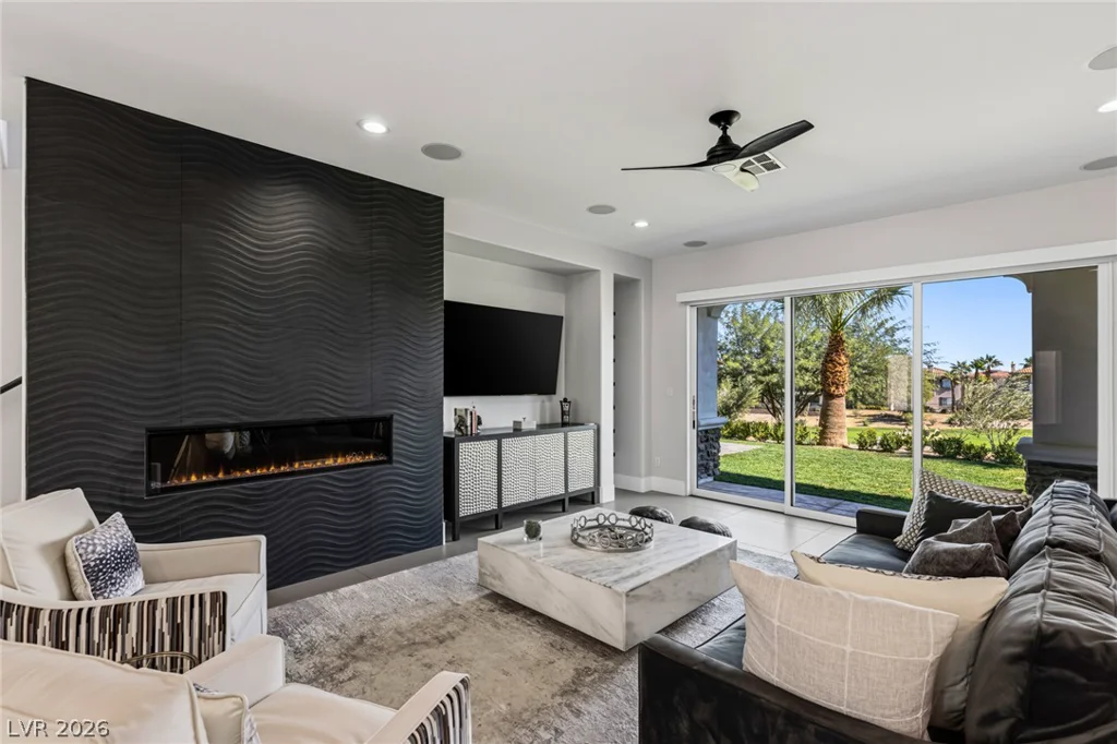 2042 Country Cove, Las Vegas, NV 89135