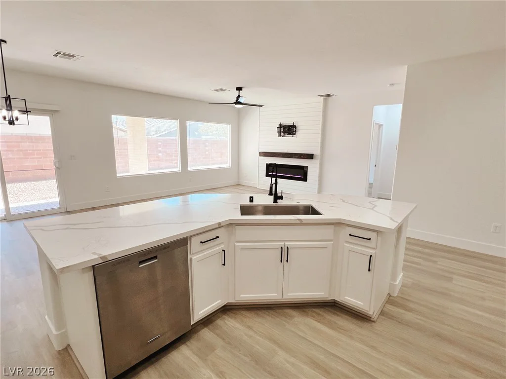 7532 Homing Pigeon, North Las Vegas, NV 89084