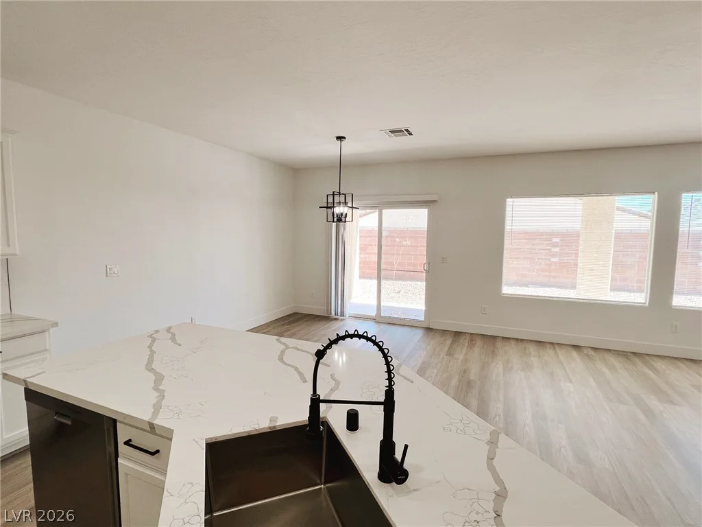 7532 Homing Pigeon, North Las Vegas, NV 89084