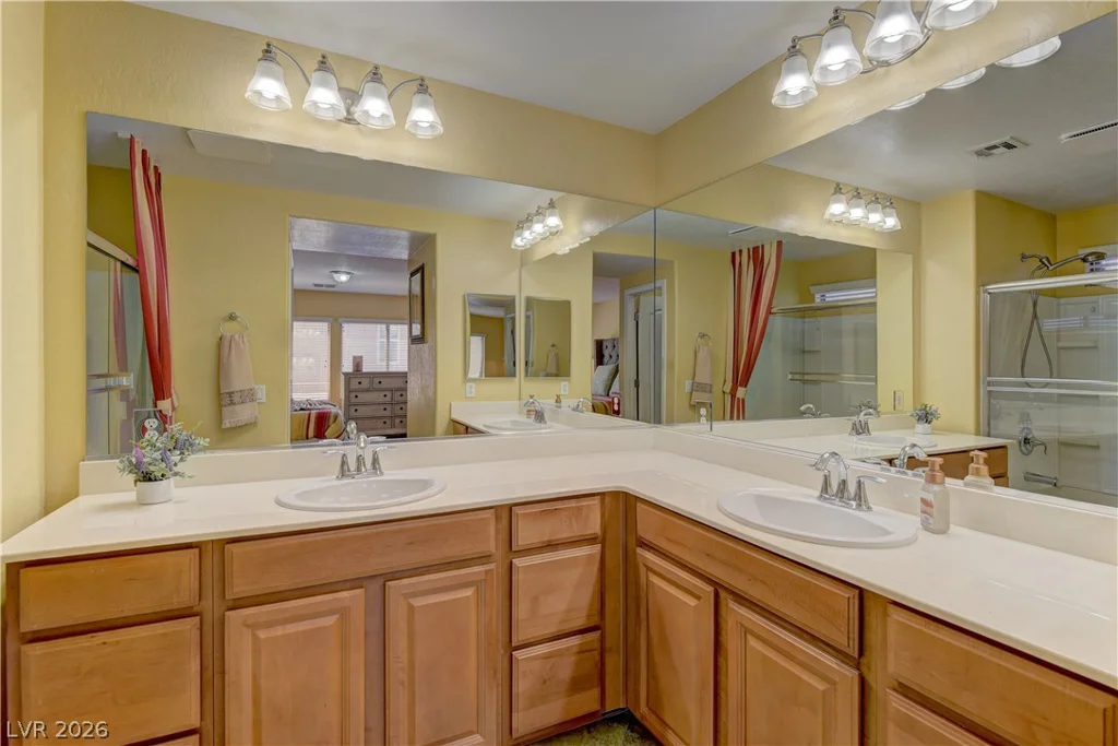 10311 Elmwood Glen, Las Vegas, NV 89166