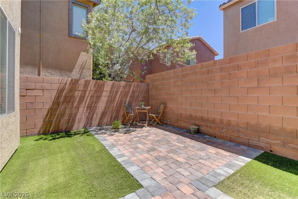 10311 Elmwood Glen, Las Vegas, NV 89166