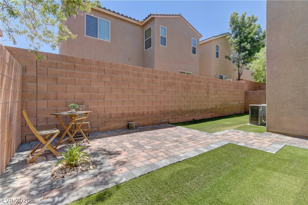 10311 Elmwood Glen, Las Vegas, NV 89166