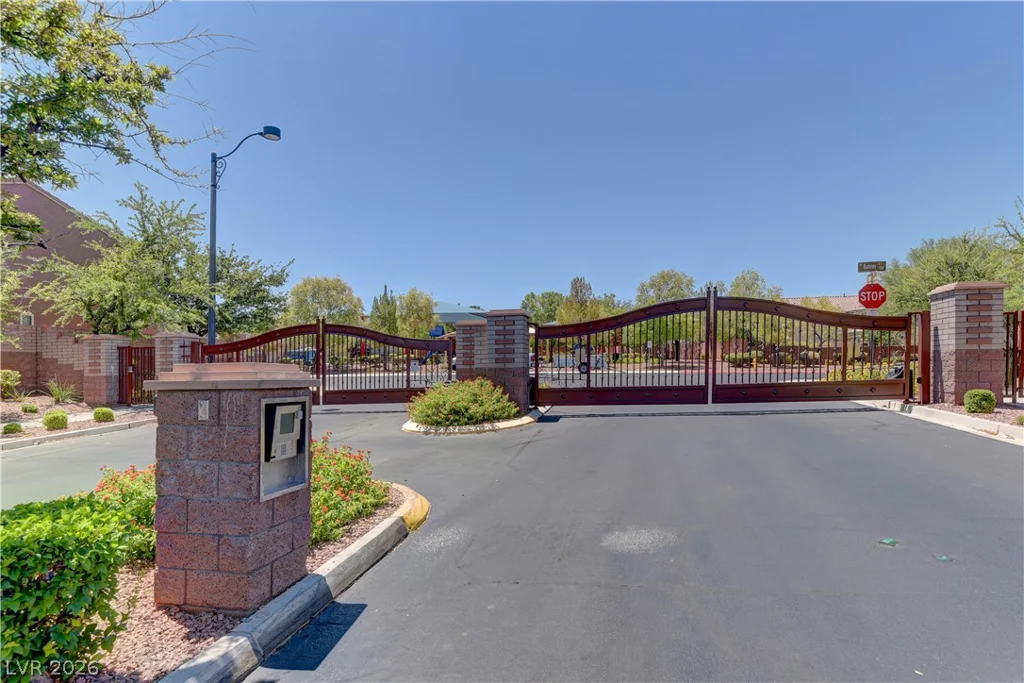 10311 Elmwood Glen, Las Vegas, NV 89166