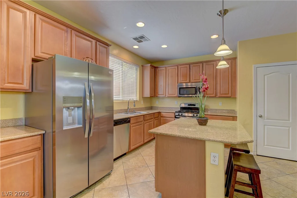 10311 Elmwood Glen, Las Vegas, NV 89166
