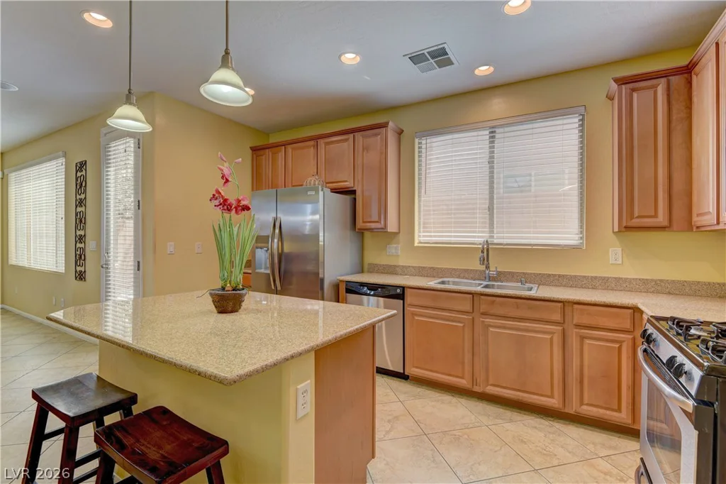 10311 Elmwood Glen, Las Vegas, NV 89166