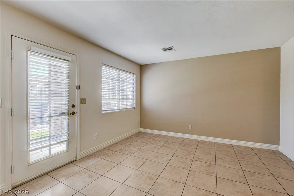 1925 Hodgenville, Las Vegas, NV 89106