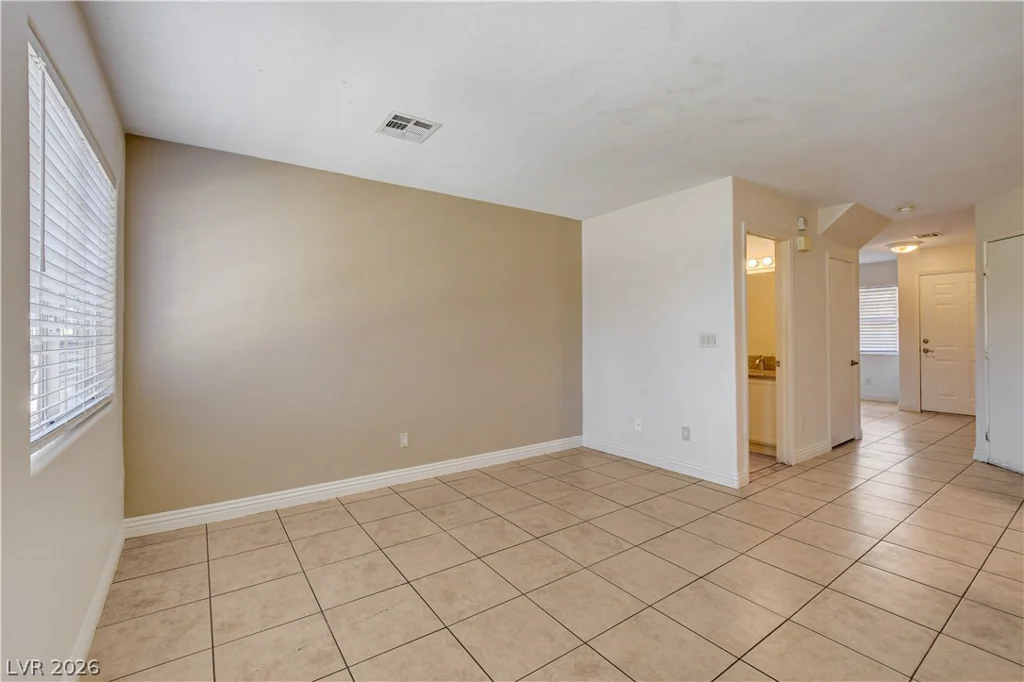 1925 Hodgenville, Las Vegas, NV 89106