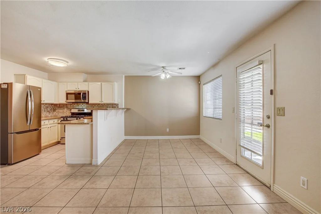 1925 Hodgenville, Las Vegas, NV 89106