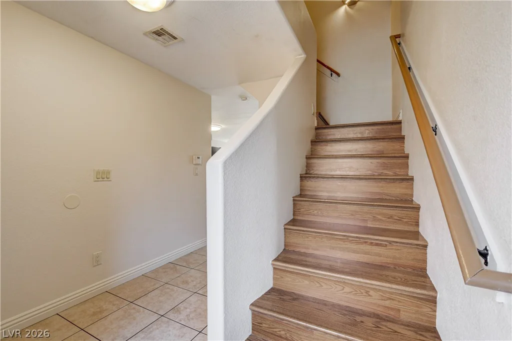 1925 Hodgenville, Las Vegas, NV 89106