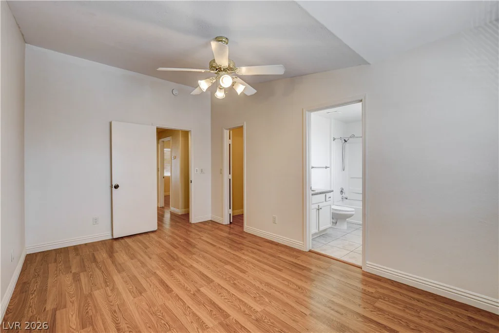1925 Hodgenville, Las Vegas, NV 89106