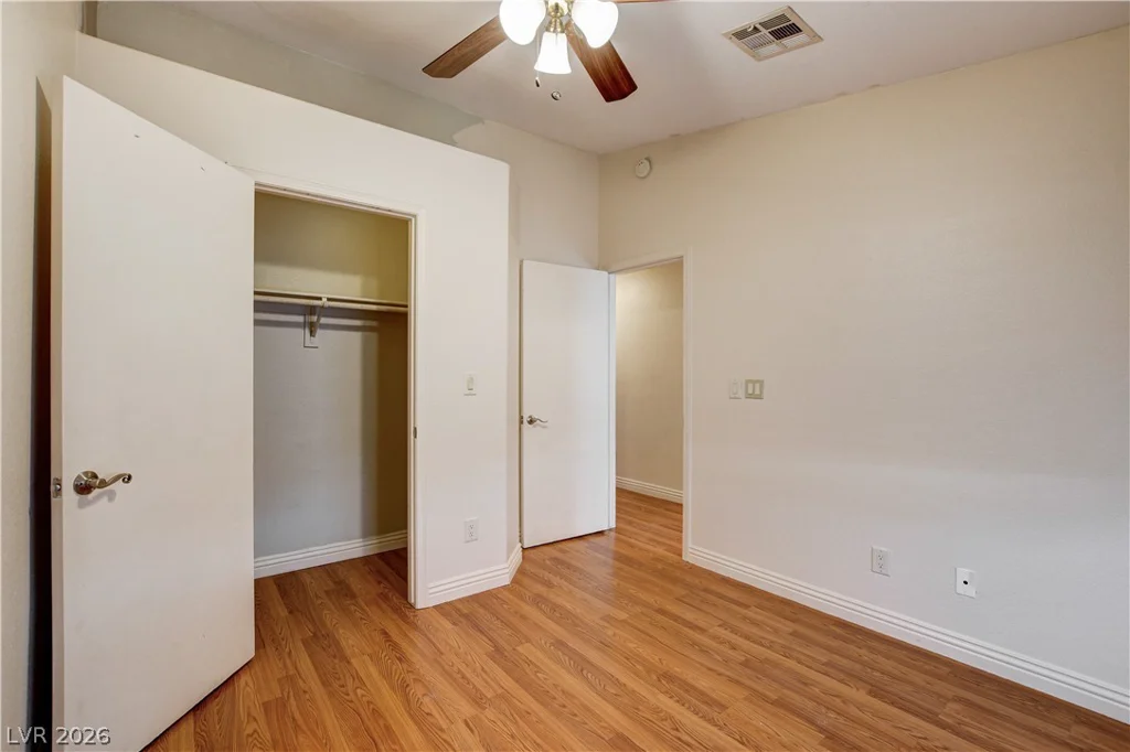 1925 Hodgenville, Las Vegas, NV 89106