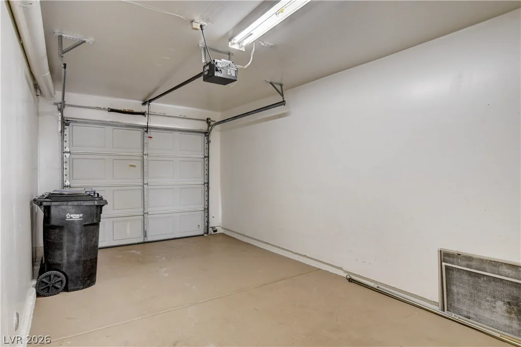 1925 Hodgenville, Las Vegas, NV 89106