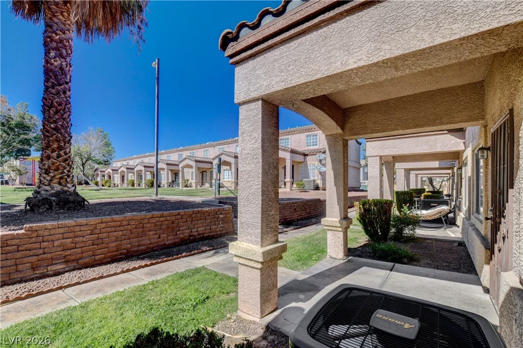1925 Hodgenville, Las Vegas, NV 89106