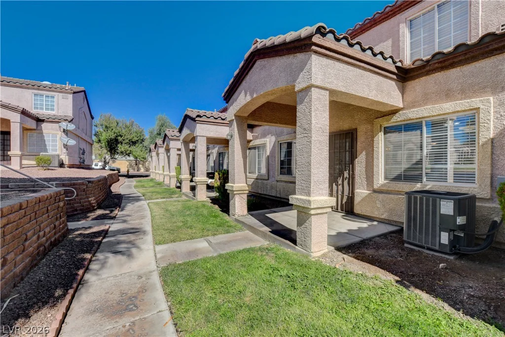 1925 Hodgenville, Las Vegas, NV 89106