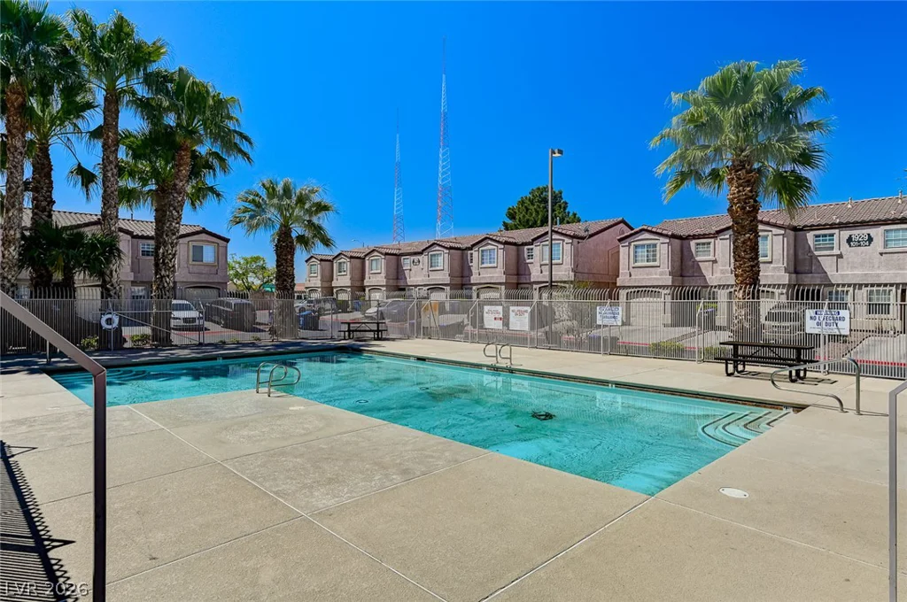 1925 Hodgenville, Las Vegas, NV 89106