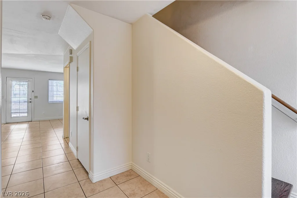 1925 Hodgenville, Las Vegas, NV 89106