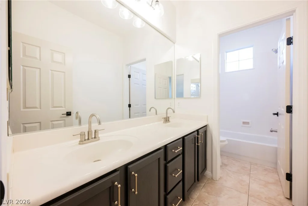 733 Blue Crystal Creek, Henderson, NV 89002