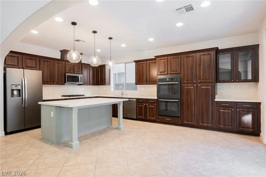 733 Blue Crystal Creek, Henderson, NV 89002
