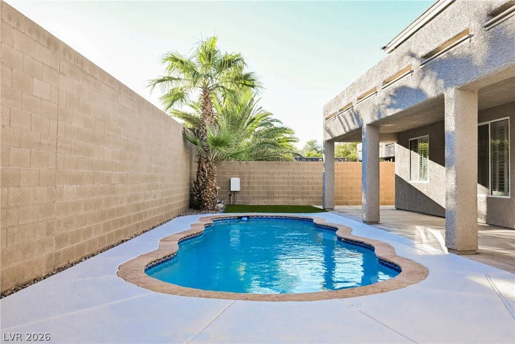 733 Blue Crystal Creek, Henderson, NV 89002