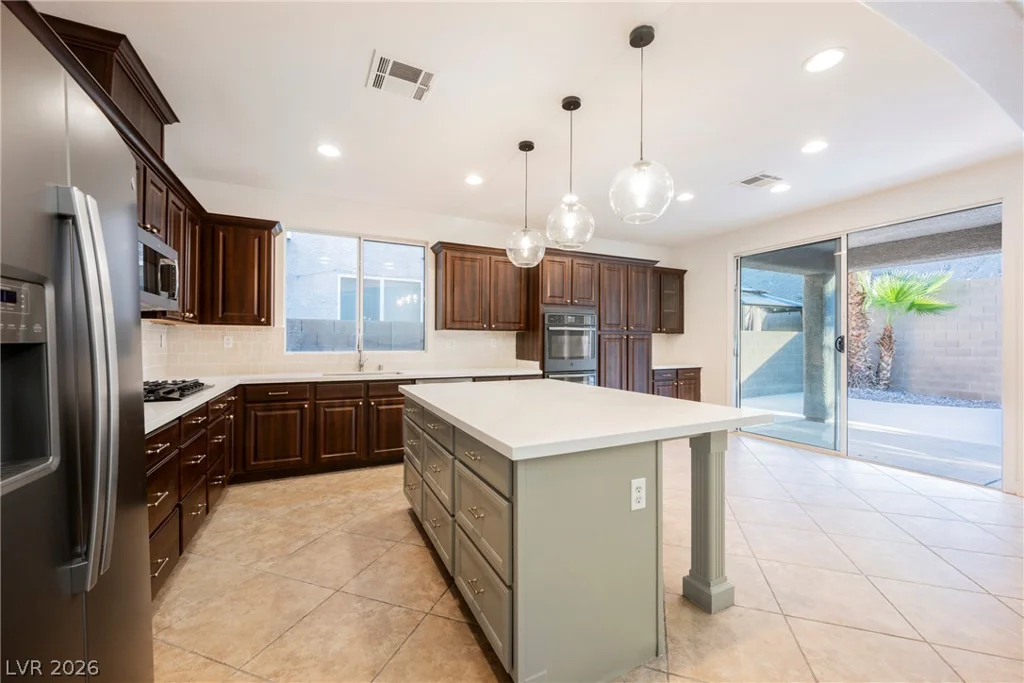 733 Blue Crystal Creek, Henderson, NV 89002