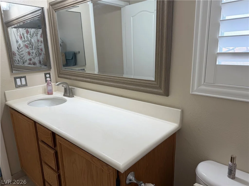 66 Peachtree Hill, Las Vegas, NV 89183