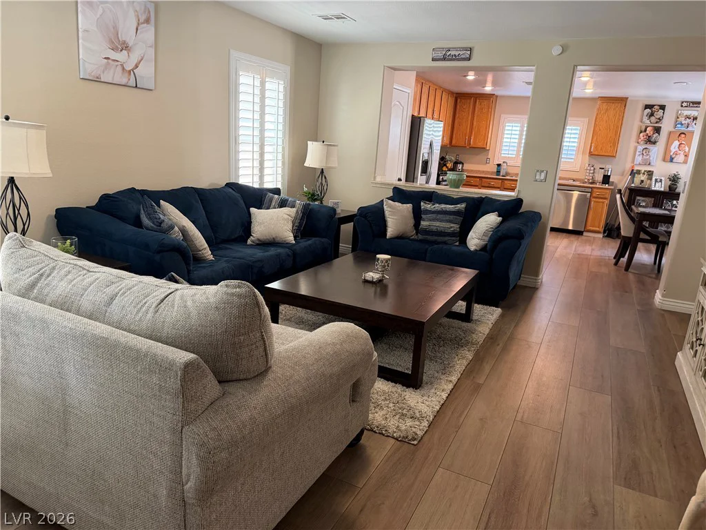 66 Peachtree Hill, Las Vegas, NV 89183