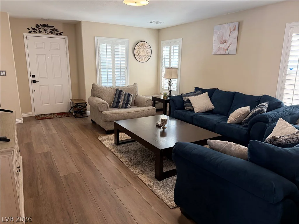 66 Peachtree Hill, Las Vegas, NV 89183