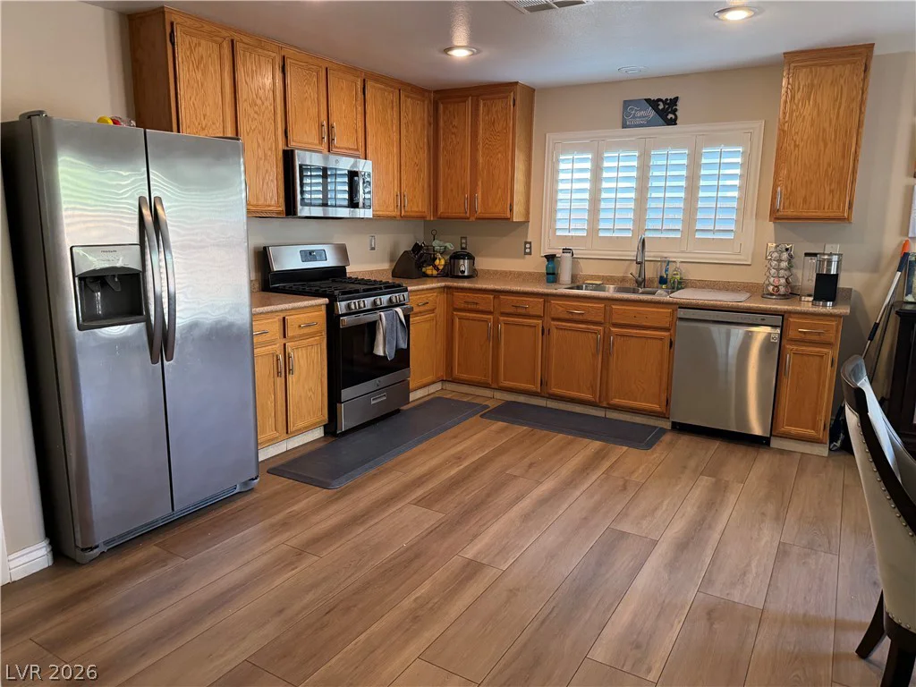 66 Peachtree Hill, Las Vegas, NV 89183
