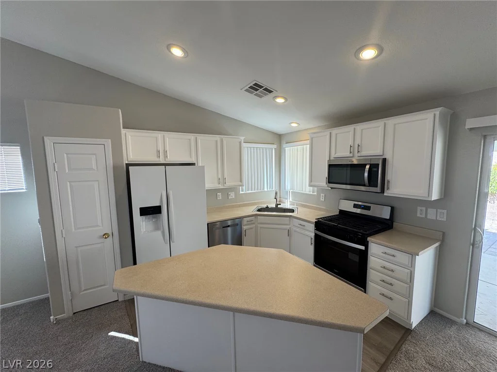 3720 Shimmering Creek, North Las Vegas, NV 89031