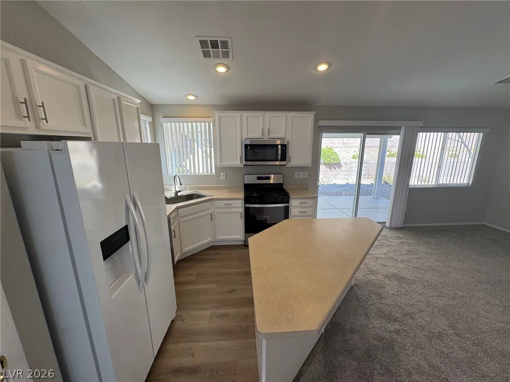 3720 Shimmering Creek, North Las Vegas, NV 89031