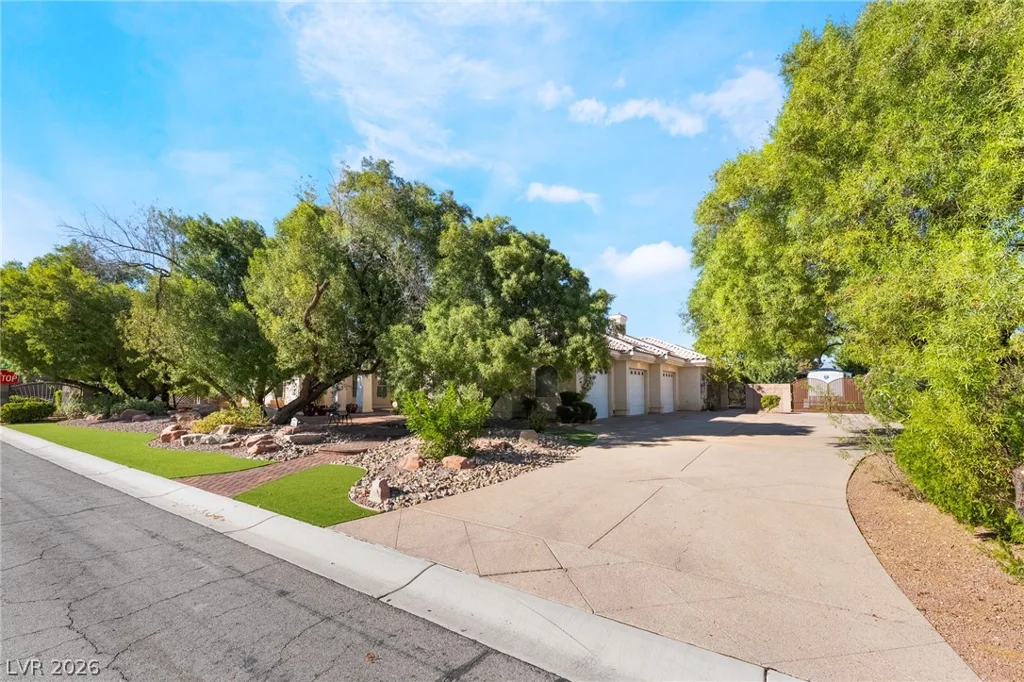 8190 Cassian, Las Vegas, NV 89129