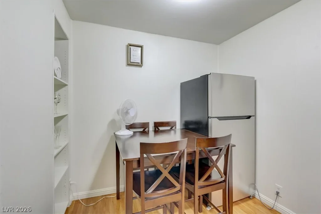 555 Royal Crest, Las Vegas, NV 89169