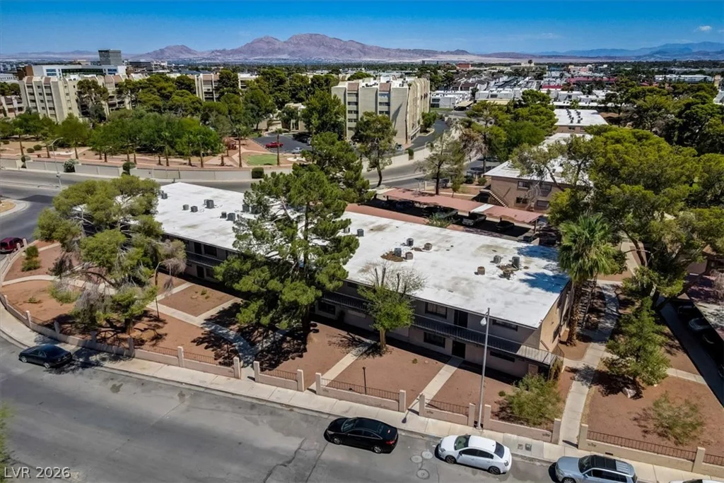 555 Royal Crest, Las Vegas, NV 89169