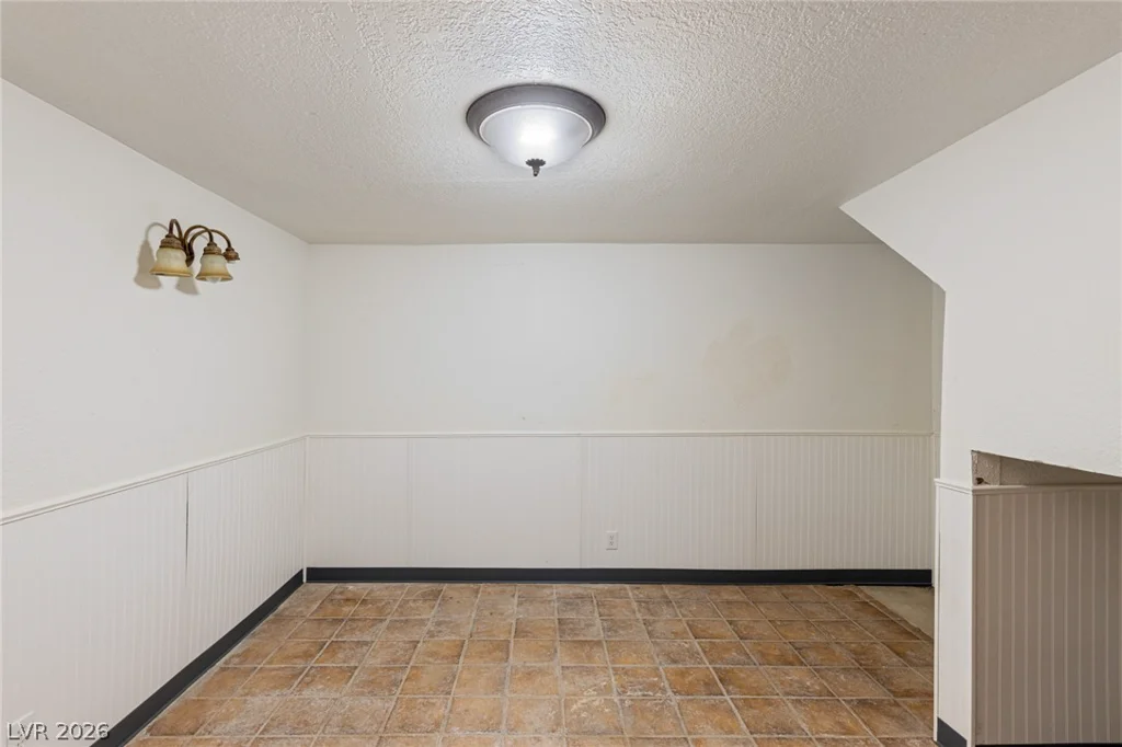 221 Dalmatian, Las Vegas, NV 89107