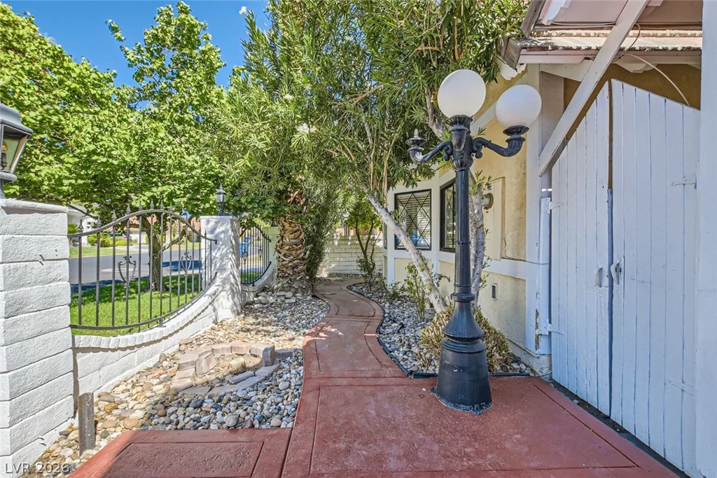 221 Dalmatian, Las Vegas, NV 89107