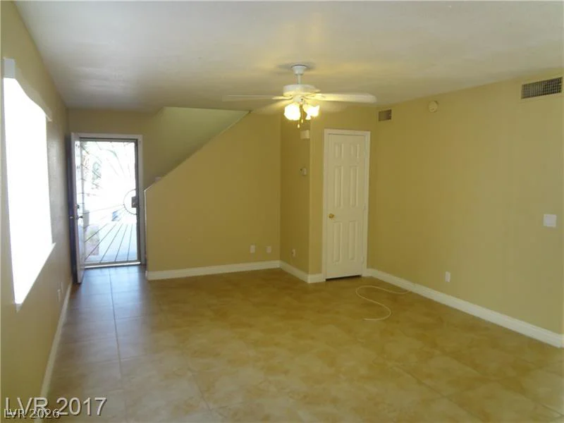 7509 Bowles, Las Vegas, NV 89130