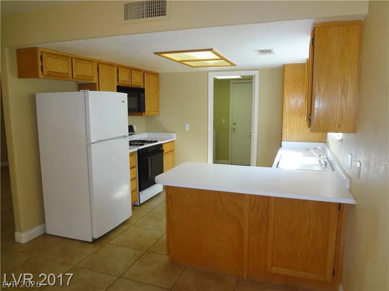 7509 Bowles, Las Vegas, NV 89130