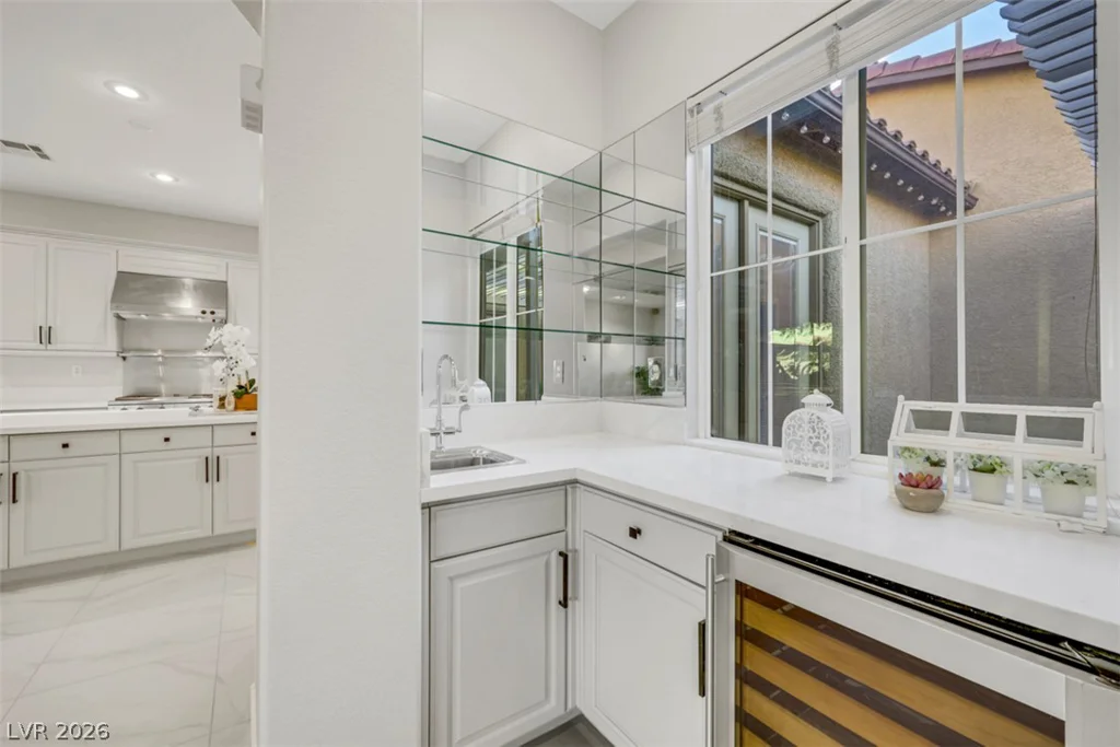 7970 Carson Creek, Las Vegas, NV 89113