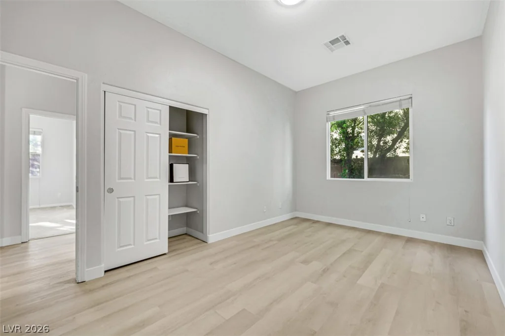 7970 Carson Creek, Las Vegas, NV 89113