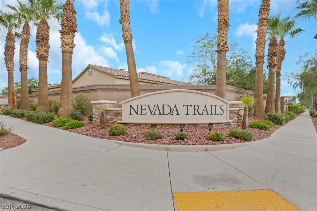 7970 Carson Creek, Las Vegas, NV 89113