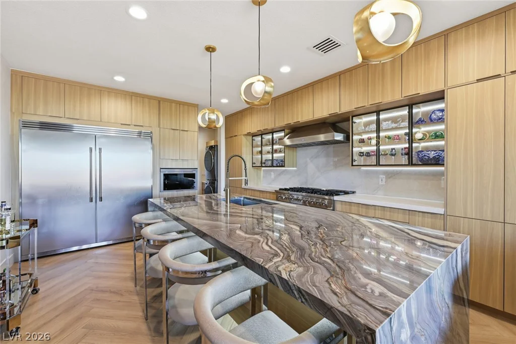 10470 Dove Meadow, Las Vegas, NV 89135