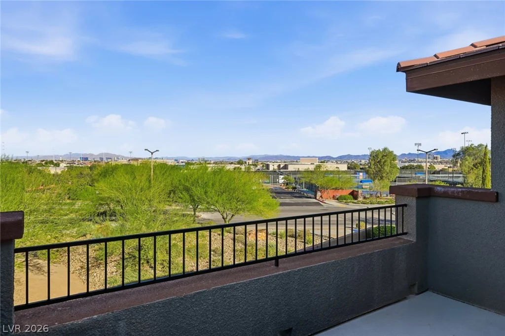 10470 Dove Meadow, Las Vegas, NV 89135